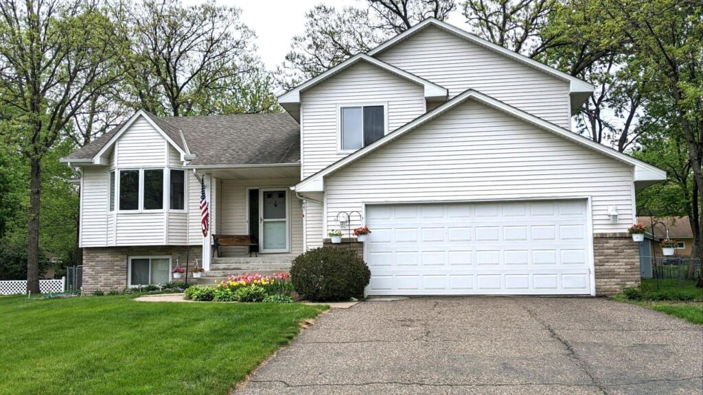 Seasonal Shifts: How Minnesota’s Weather Impacts MLS Listings and Home Prices